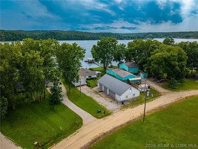 Hard-to-find one-level lakefront living at the 49-mile marker! - photo 5