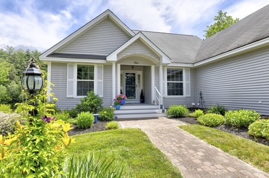 Beautifully maintained home with scenic pond views and ideally - photo 50