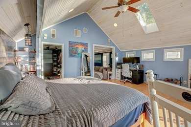 Enjoy waterfront living in this beautifully renovated cottage - photo 50