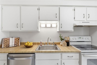 Easy living awaits at 97 Springwood Drive! Step inside and be - photo 9