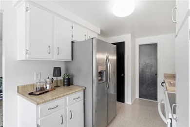 Easy living awaits at 97 Springwood Drive! Step inside and be - photo 10
