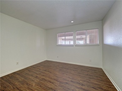 LOOKING FOR A GREAT CONDO UNDER $200K???? Step into this - photo 13