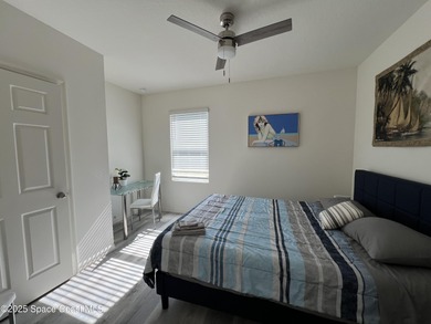 Motivated Seller ! Immaculate two-story on a lake-view corner - photo 13