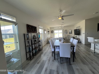 Motivated Seller ! Immaculate two-story on a lake-view corner - photo 15