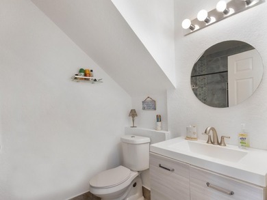 Fall in love with this magnificent 5 bedroom, 3 bath inground - photo 19