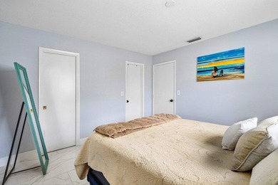 Welcome to refined living in Leisureville Boynton Beach, a - photo 20