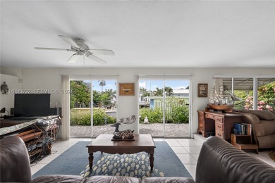 FLORIDA RIVERFRONT GEM on Mandarin Isle only minutes from - photo 2