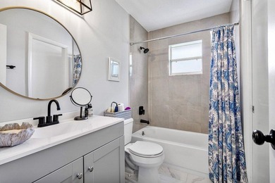 Welcome to refined living in Leisureville Boynton Beach, a - photo 25