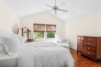 Beautifully designed with a sleek, minimalist style this home - photo 27