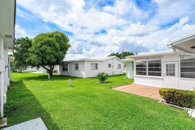 Welcome to refined living in Leisureville Boynton Beach, a - photo 30