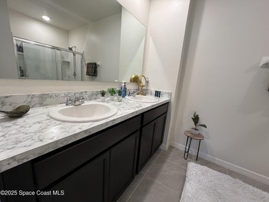 Motivated Seller ! Immaculate two-story on a lake-view corner - photo 33
