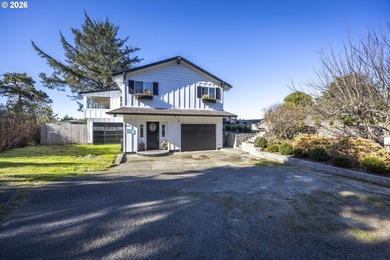 Siuslaw River Home For Sale in Florence Oregon