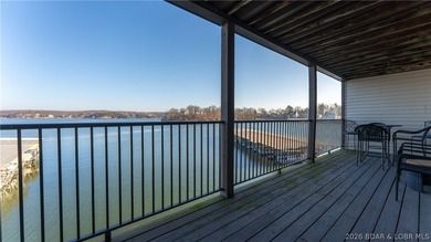 Discover the perfect Lake of the Ozarks getaway with this - photo 3