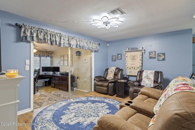 3/2/2 Home - NO HOA - NOT IN A FLOOD ZONE - BEAUTIFULLY - photo 18