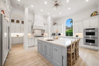 Discover exceptional luxury and stunning water views from this 7 - photo 20