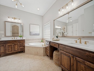 Beautifully appointed Newcastle home in sought-after Country - photo 23