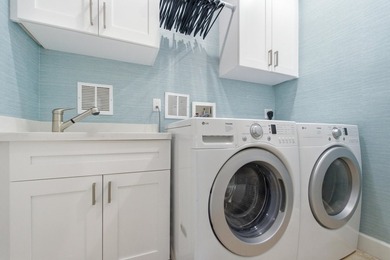 Beautiful 3-bedroom, 3.5-bath townhome on intercoastal located - photo 24