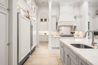 Discover exceptional luxury and stunning water views from this 7 - photo 26