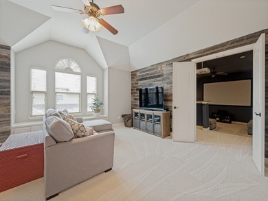 Beautifully appointed Newcastle home in sought-after Country - photo 27