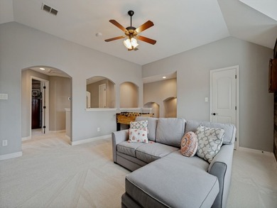 Beautifully appointed Newcastle home in sought-after Country - photo 29