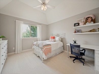 Beautifully appointed Newcastle home in sought-after Country - photo 32