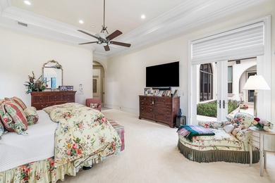 Discover exceptional luxury and stunning water views from this 7 - photo 47