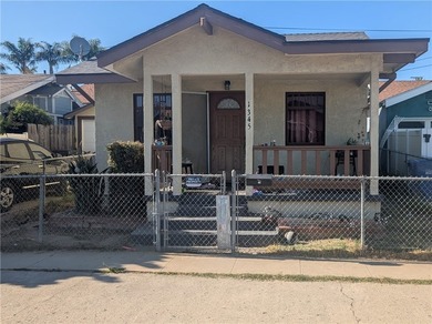 INVESTMENT OPPORTUNITY OR YOUR NEW HOME: This lovely 1923 - photo 1
