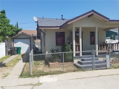 INVESTMENT OPPORTUNITY OR YOUR NEW HOME: This lovely 1923 - photo 4