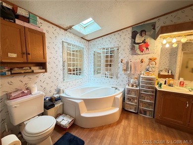 Enjoy privacy, space and a convenient location with this 3 - photo 10