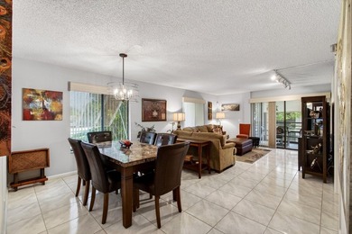 Charming 2nd floor END unit filled w/ natural sunlight from an - photo 11