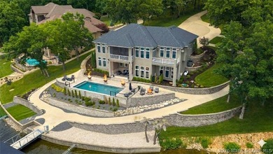 Discover unparalleled luxury in The Villages at Shawnee Bend - photo 1