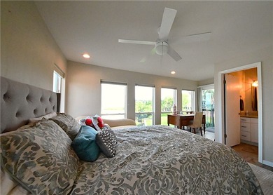 Second story Condo in Jackson's Landing with two car garage, two - photo 22