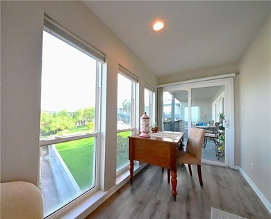 Second story Condo in Jackson's Landing with two car garage, two - photo 24