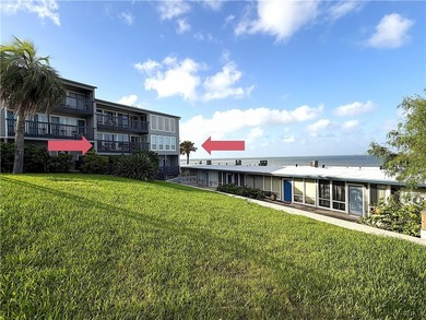 Second story Condo in Jackson's Landing with two car garage, two - photo 28