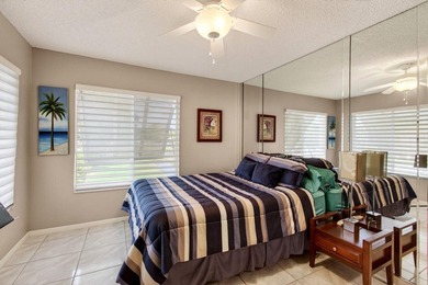Charming 2nd floor END unit filled w/ natural sunlight from an - photo 33