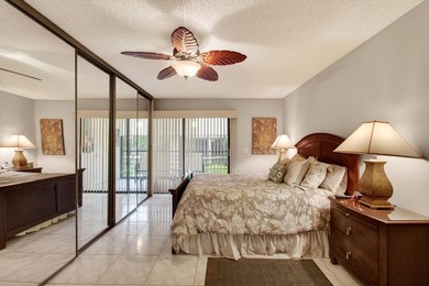 Charming 2nd floor END unit filled w/ natural sunlight from an - photo 40