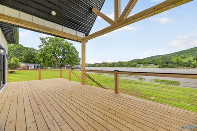 Experience turnkey waterfront living in this brand-new 3-bedroom - photo 42
