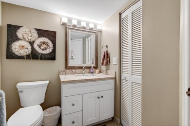 Charming 2nd floor END unit filled w/ natural sunlight from an - photo 48
