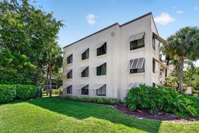 Charming 2nd floor END unit filled w/ natural sunlight from an - photo 53