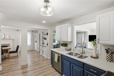 Show-stopping and meticulously maintained, this move-in ready - photo 8