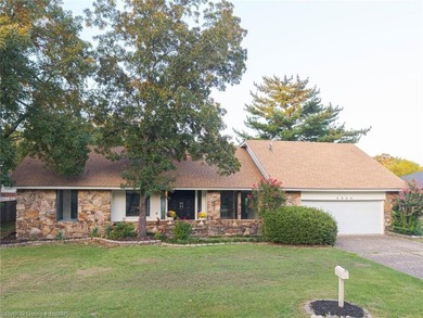 Motivated Seller, Bring Offers!! Priced below appraisal value!! - photo 1