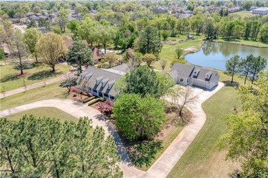 Timeless estate on nearly 5 acres in the gated Wyndermere - photo 2