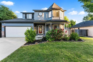 Start packing! This well-maintained 1998 Parade Home features - photo 2