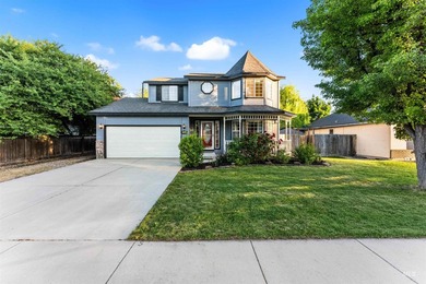 Start packing! This well-maintained 1998 Parade Home features - photo 3