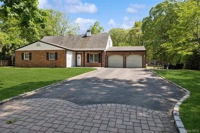 Spacious and versatile 2-story ranch offering 6 bedrooms plus a - photo 2
