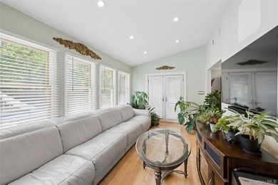 Spacious and versatile 2-story ranch offering 6 bedrooms plus a - photo 7