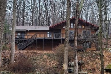 (private lake, pond, creek) Home Sale Pending in Blairstown Twp. New Jersey