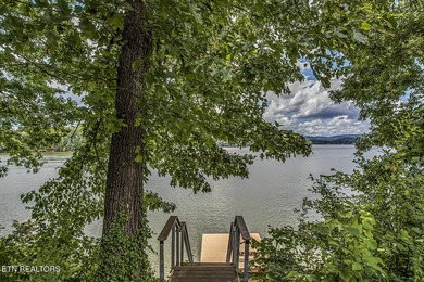 BRAND NEW ROOF! This waterfront family home has been in the - photo 47