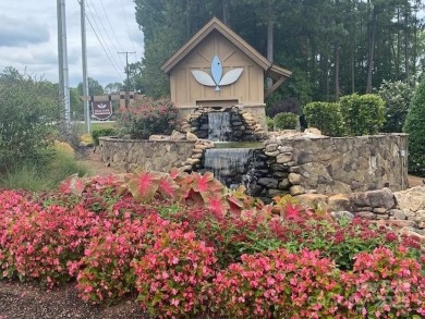 Lake Norman Lot For Sale in Troutman North Carolina