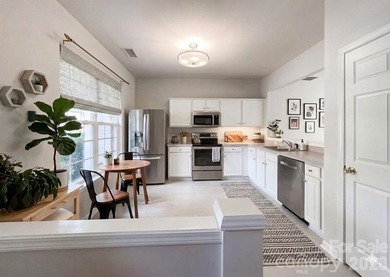 SELLER WILL ENTERTAIN OFFERS BETWEEN $330,000-$355,000 or ABOVE - photo 2
